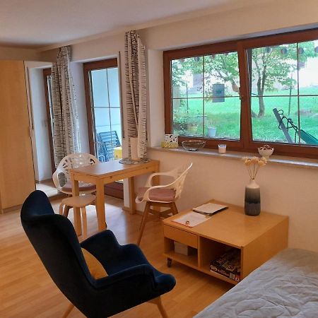 Apartment Mit Kueche Und Balkon Oder Terrasse, Ruhig Und Gut Erreichbar Piding Kültér fotó