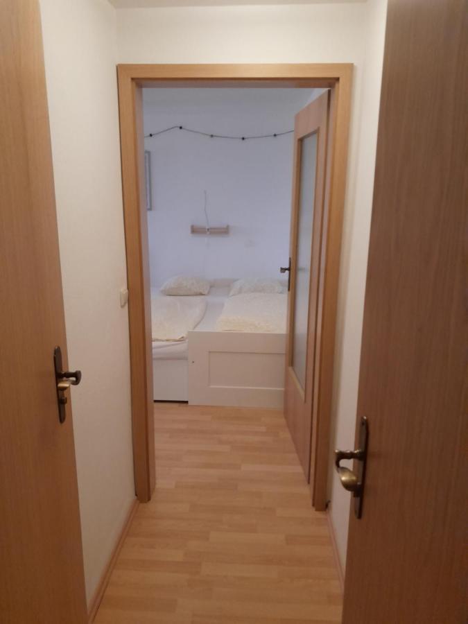 Apartment Mit Kueche Und Balkon Oder Terrasse, Ruhig Und Gut Erreichbar Piding Kültér fotó