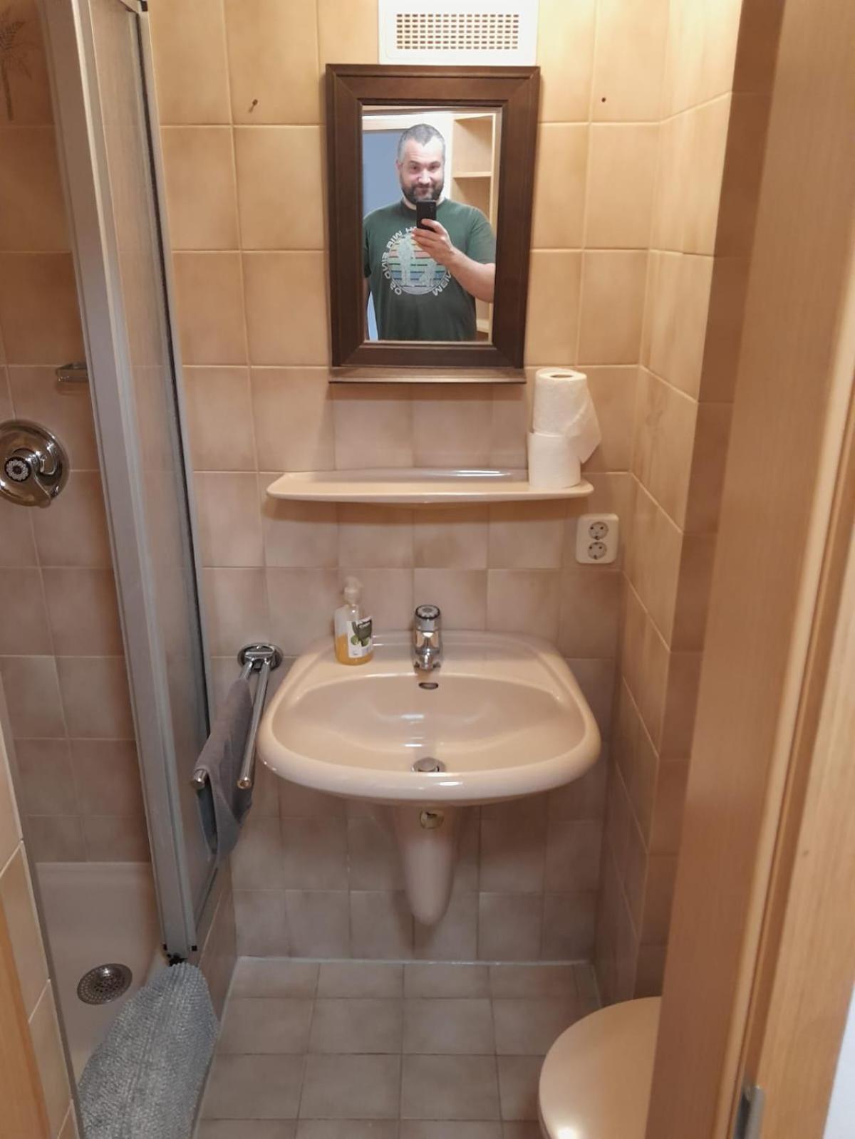 Apartment Mit Kueche Und Balkon Oder Terrasse, Ruhig Und Gut Erreichbar Piding Kültér fotó